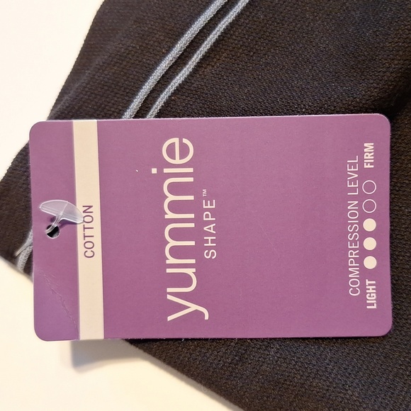 Yummy Shape Thongs - Picture 9 of 12